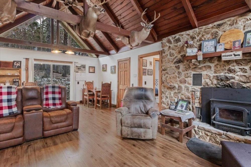 Currently Displayed Property Photo