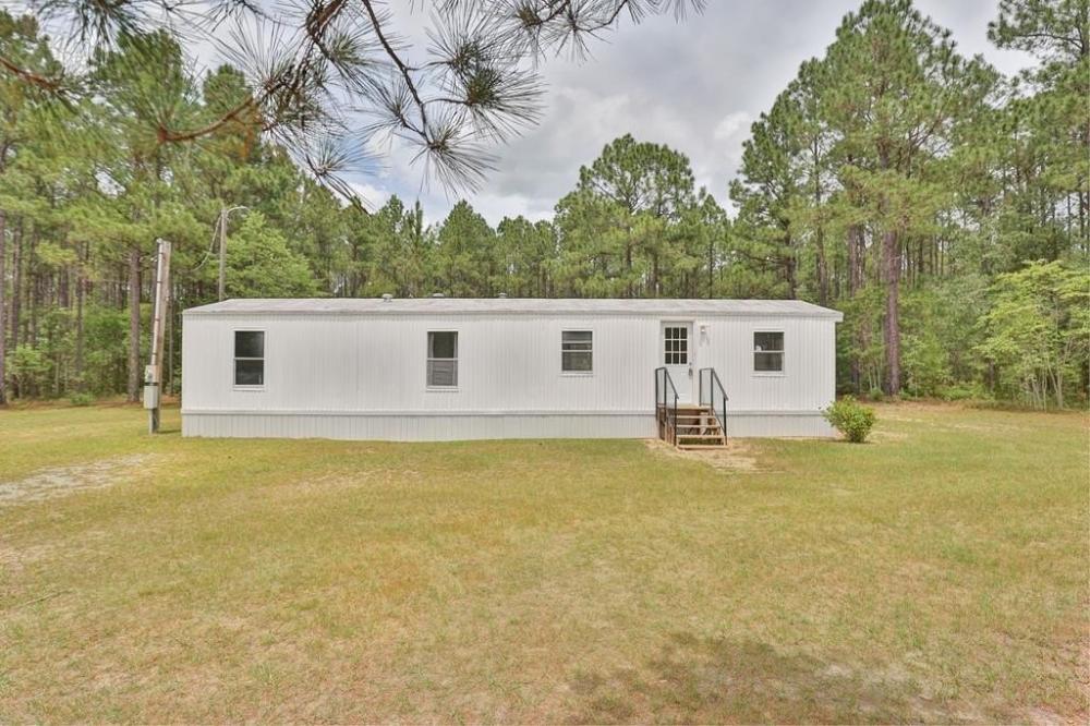 Currently Displayed Property Photo