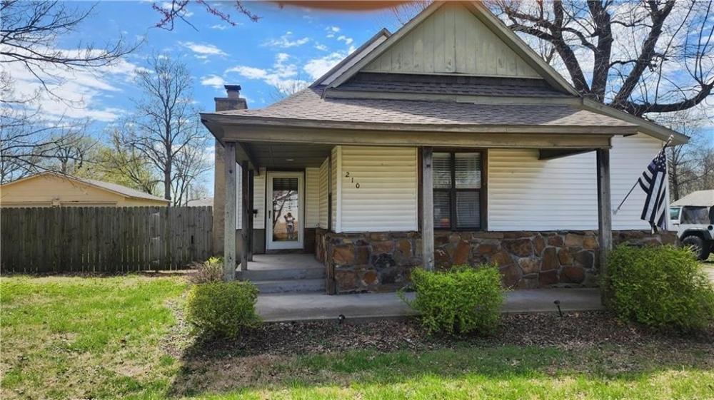 Currently Displayed Property Photo