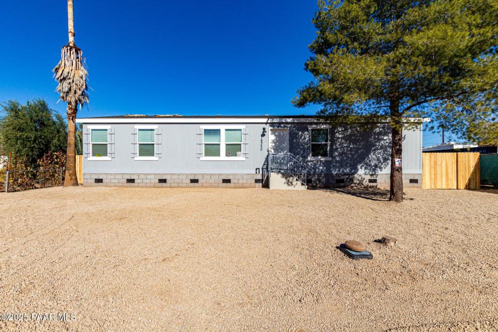 Currently Displayed Property Photo