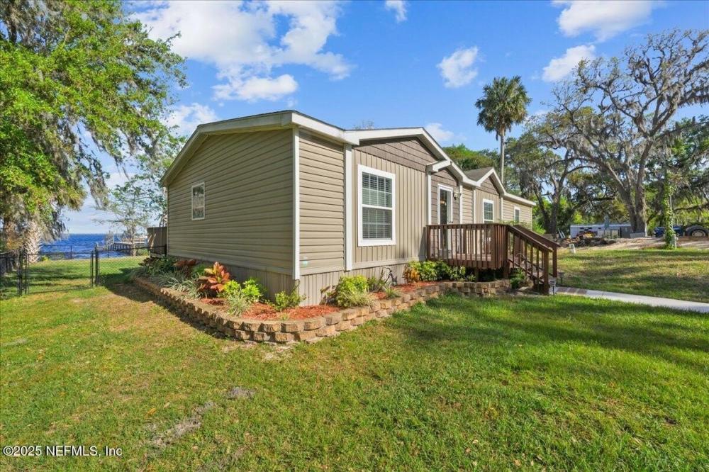 Currently Displayed Property Photo