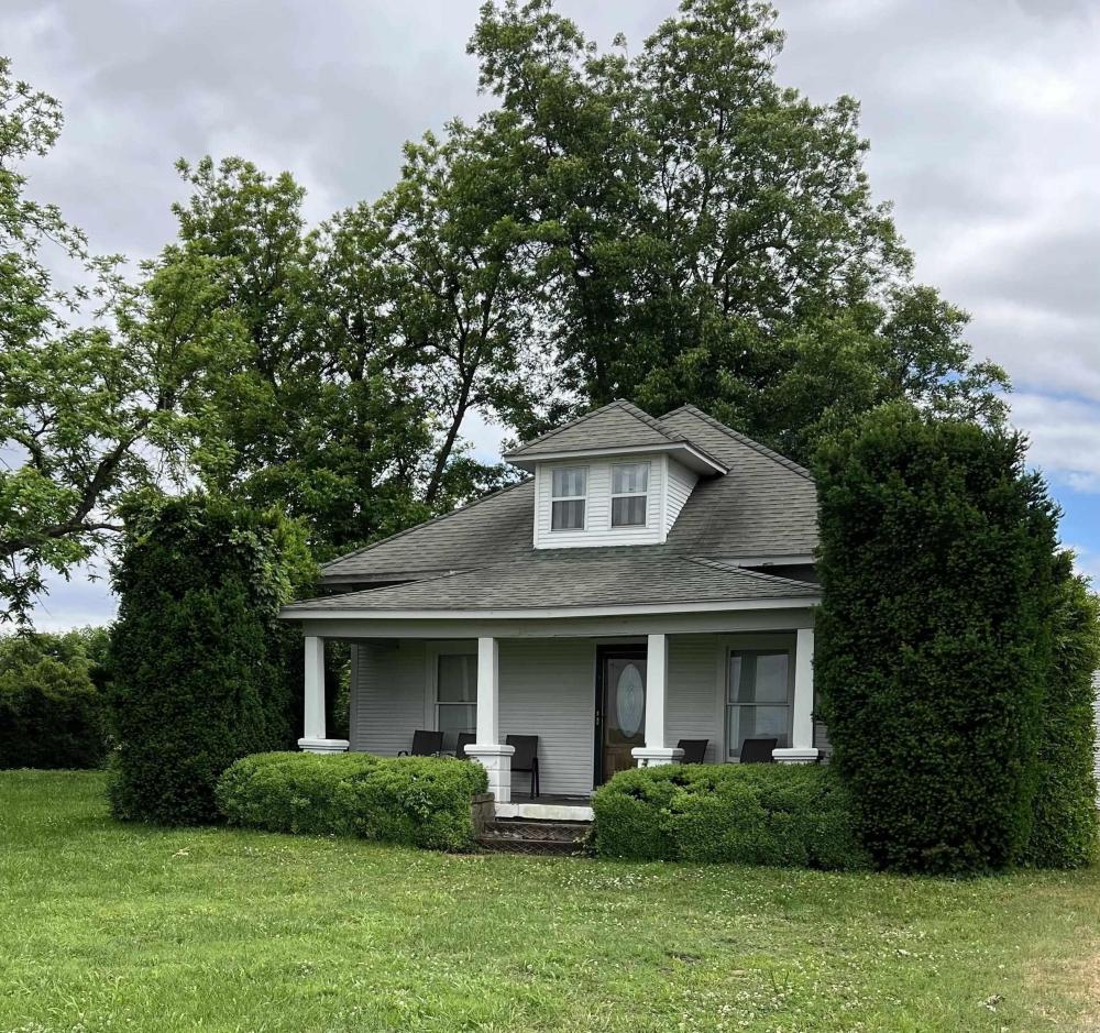 Currently Displayed Property Photo