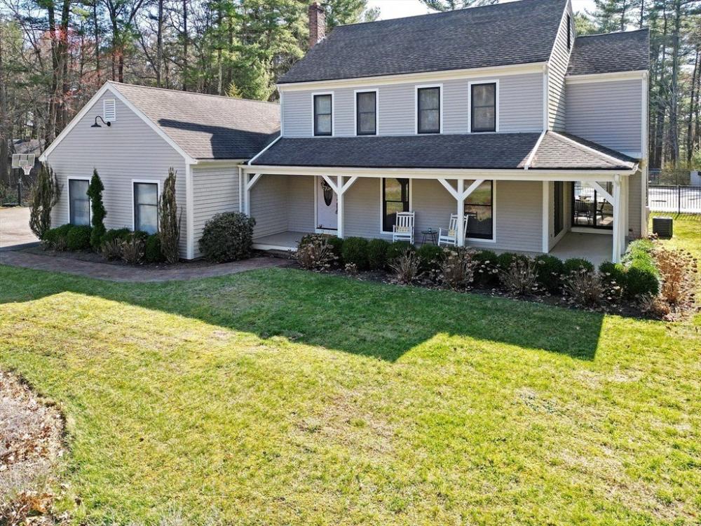 Currently Displayed Property Photo