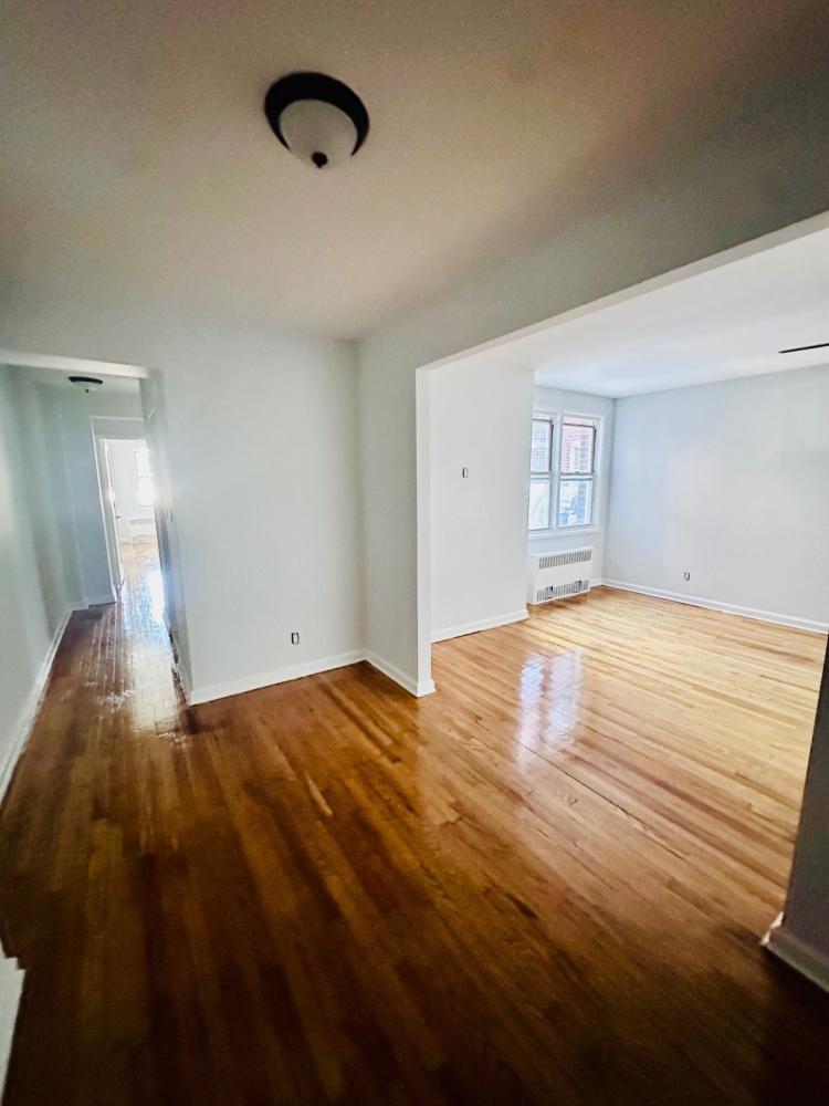 Currently Displayed Property Photo