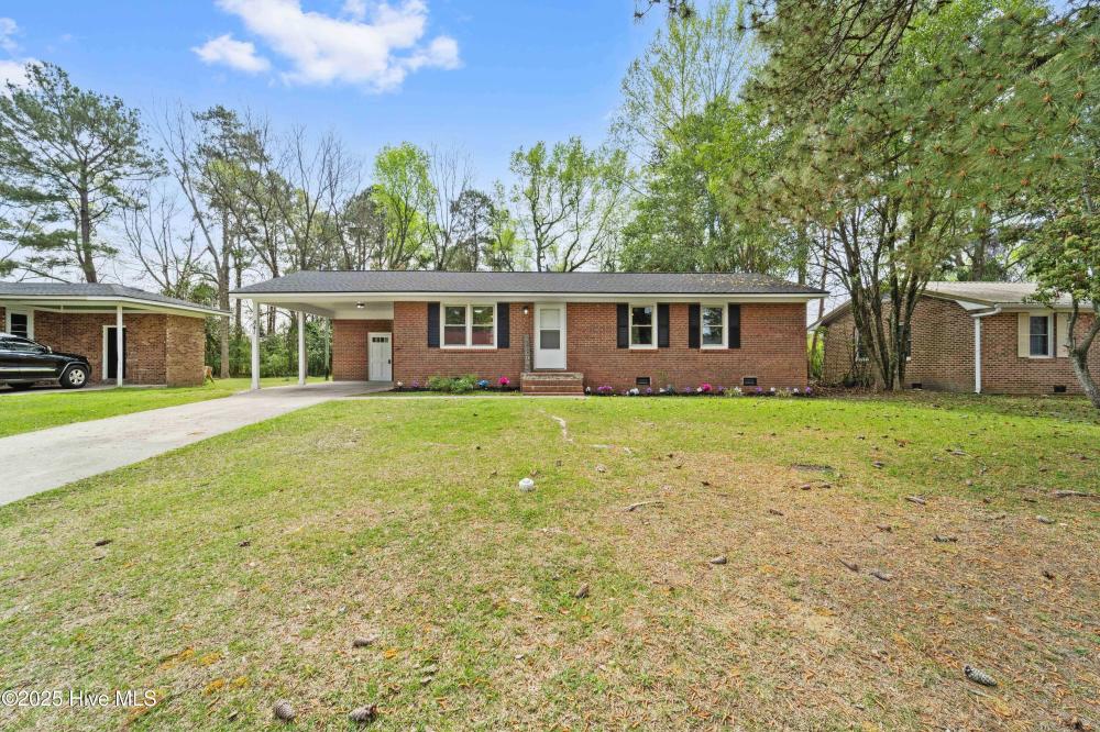 Currently Displayed Property Photo