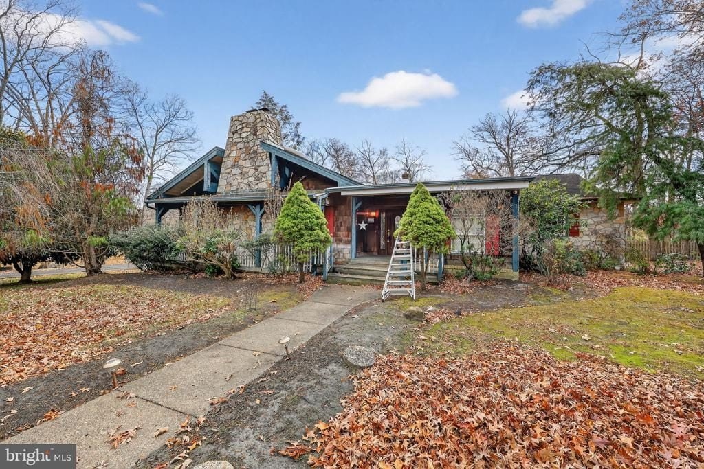 Currently Displayed Property Photo