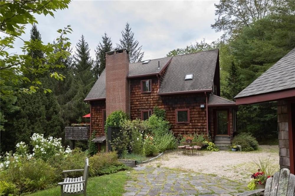 Currently Displayed Property Photo