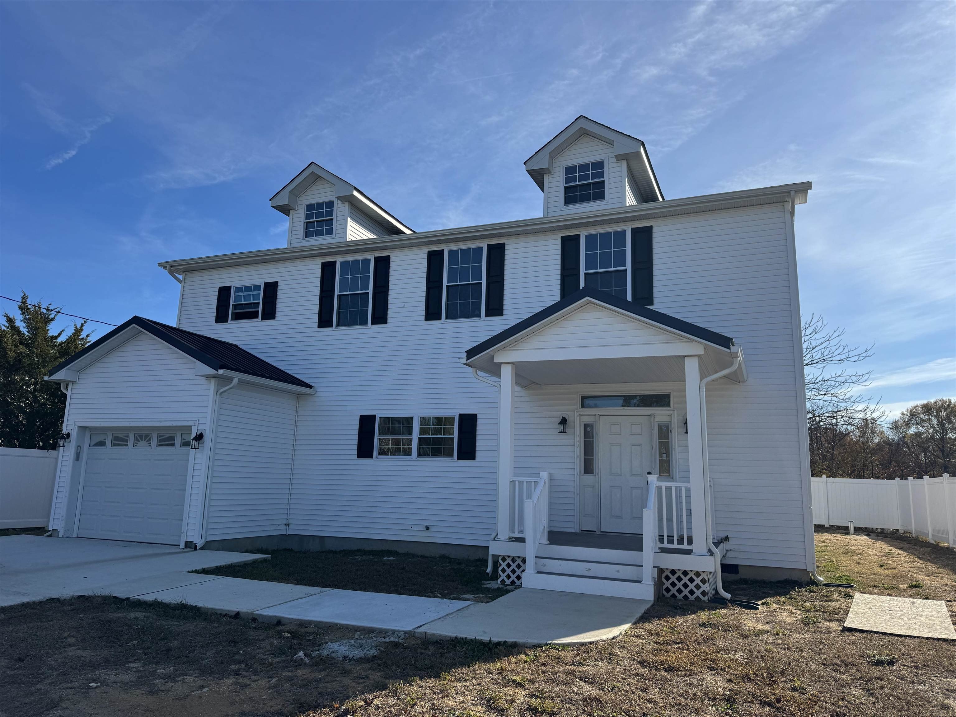 Currently Displayed Property Photo