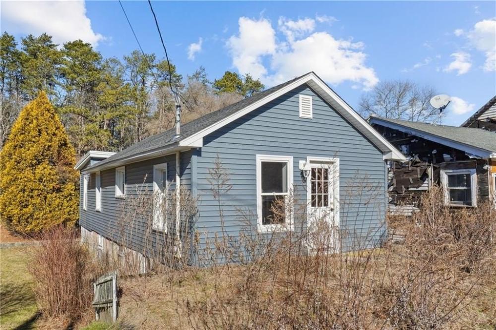 Currently Displayed Property Photo