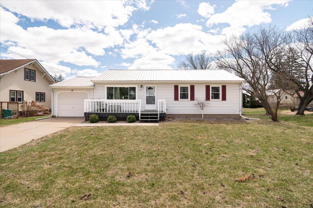 Currently Displayed Property Photo