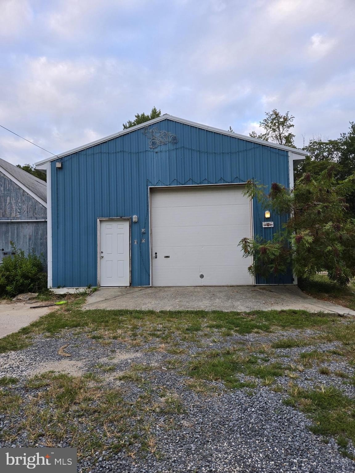 Currently Displayed Property Photo