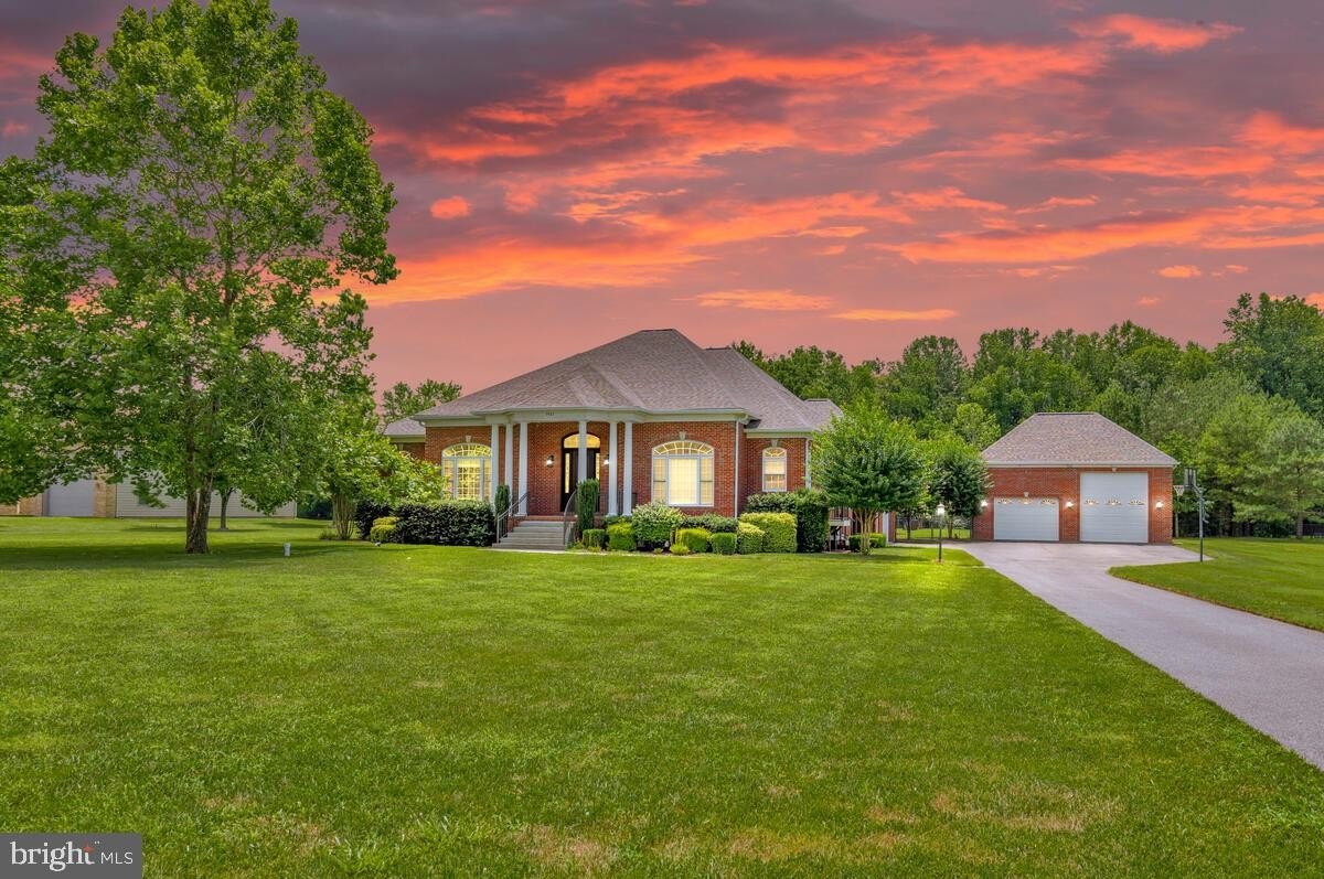 Currently Displayed Property Photo