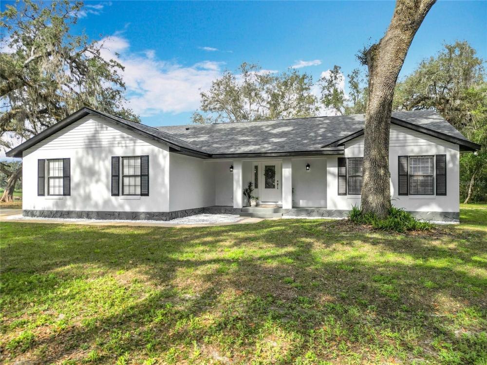 Currently Displayed Property Photo