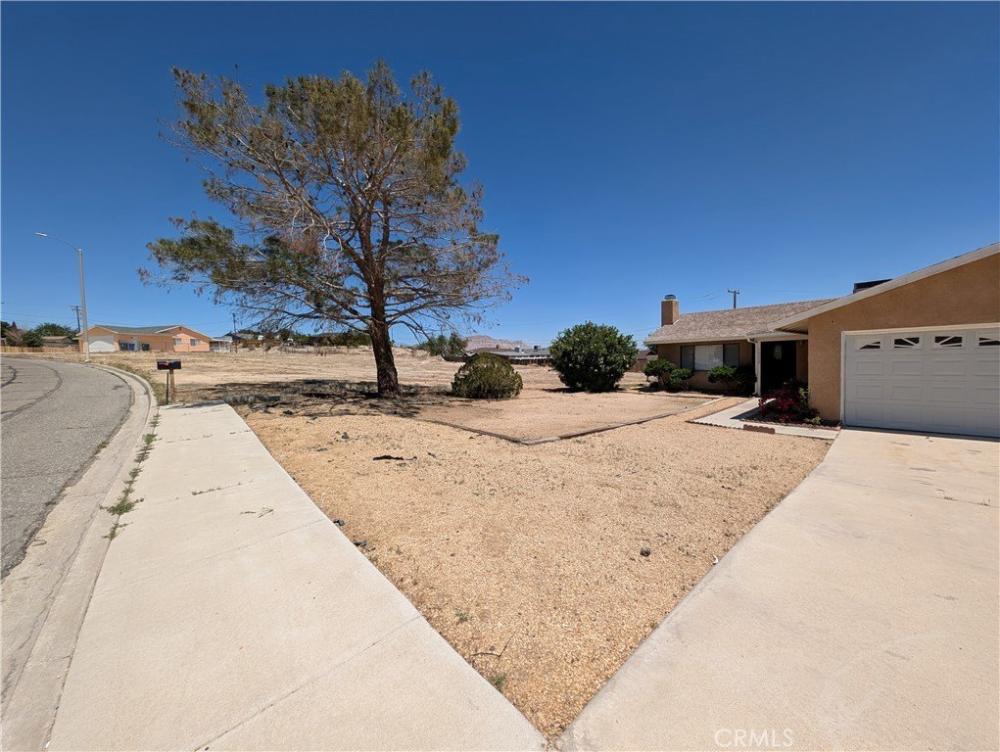 Currently Displayed Property Photo