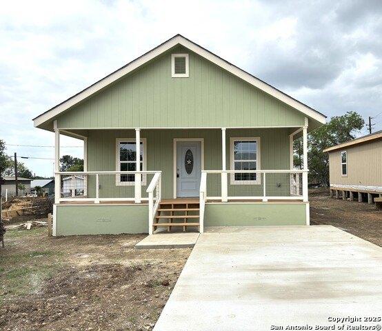 Currently Displayed Property Photo