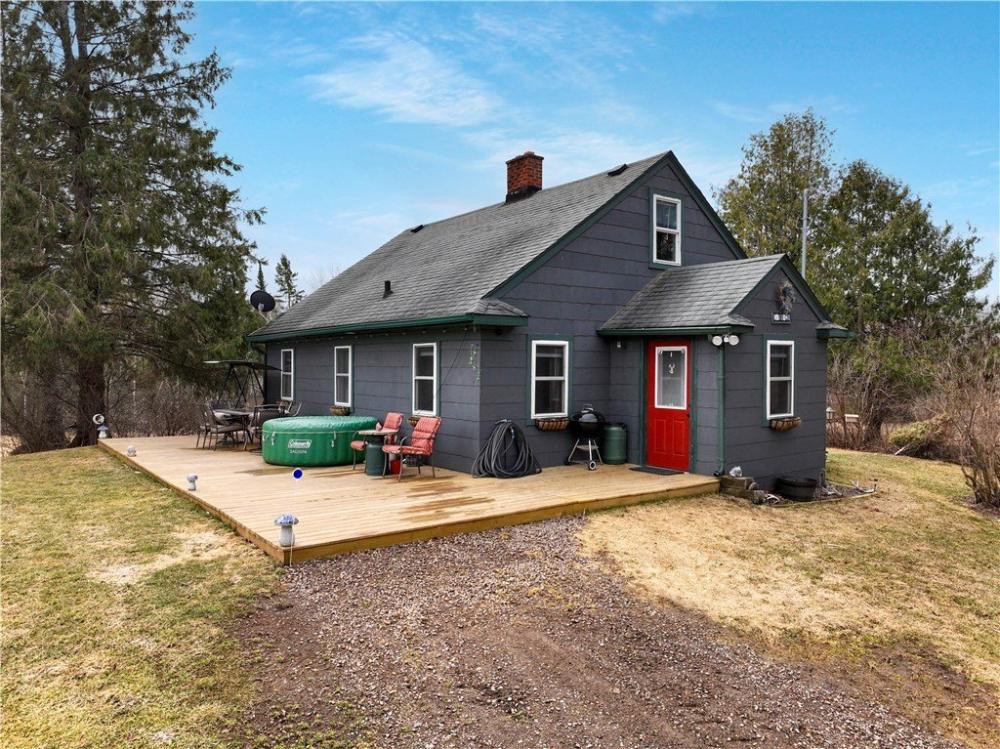 Currently Displayed Property Photo
