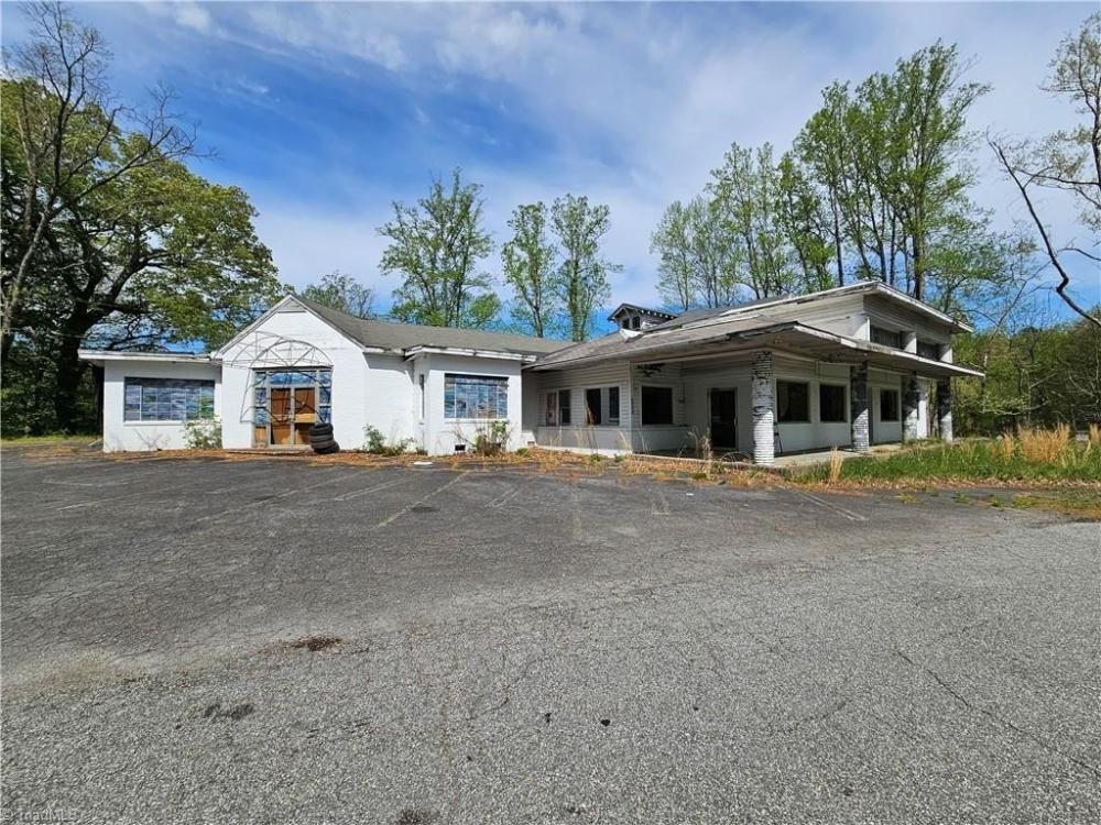 Currently Displayed Property Photo