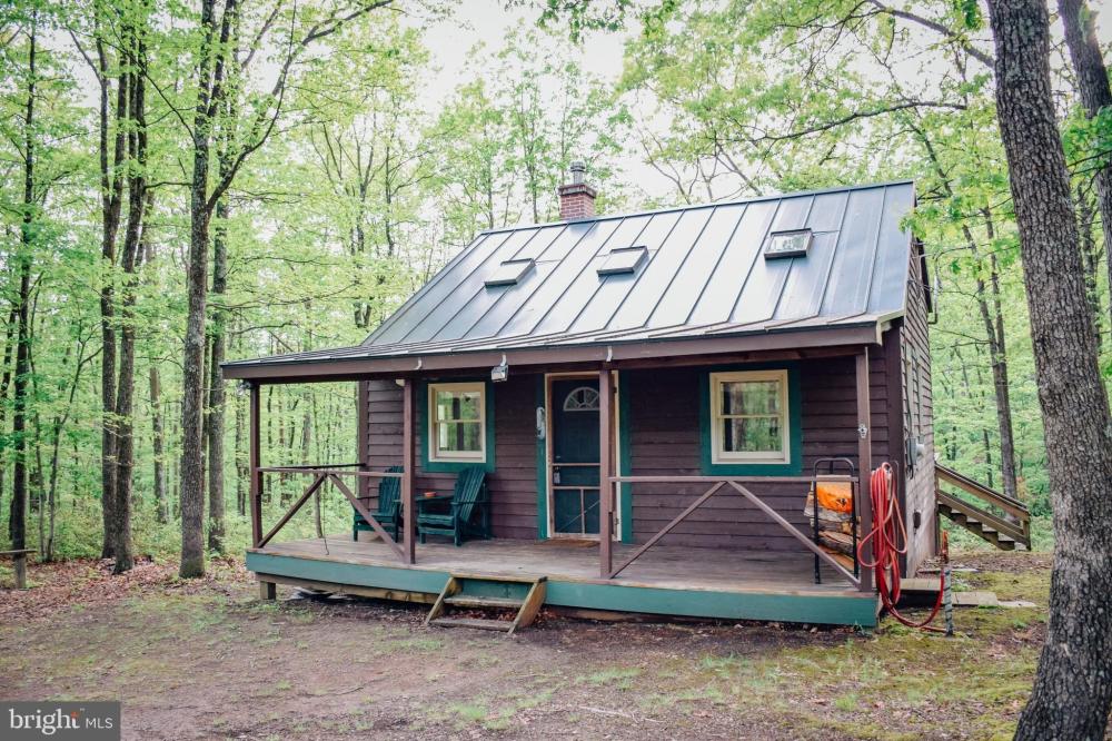 Currently Displayed Property Photo
