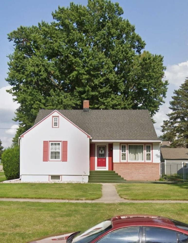 Currently Displayed Property Photo