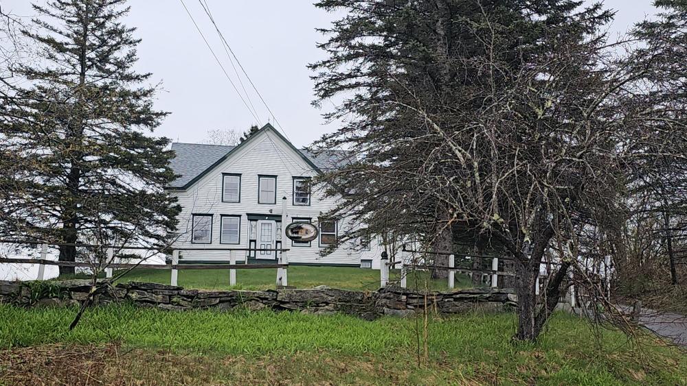 Currently Displayed Property Photo