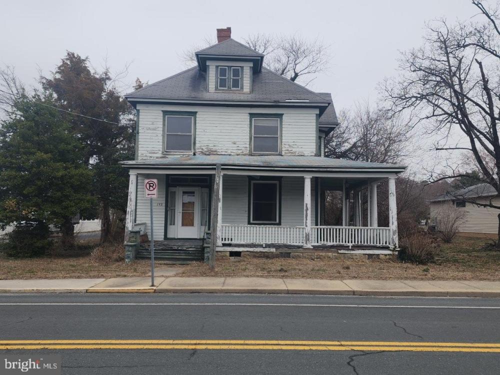 Currently Displayed Property Photo