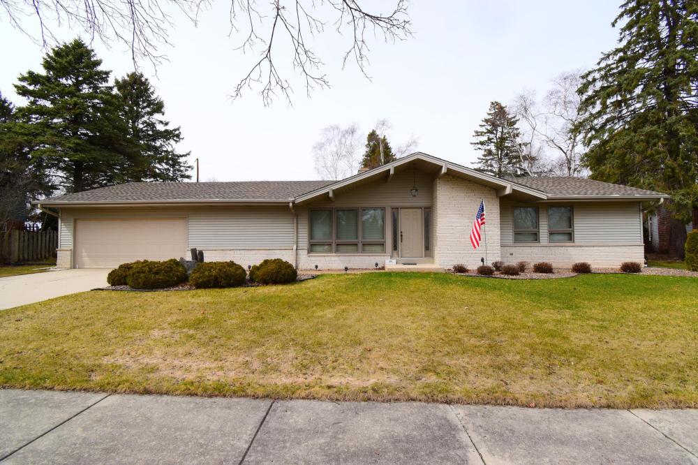 Currently Displayed Property Photo
