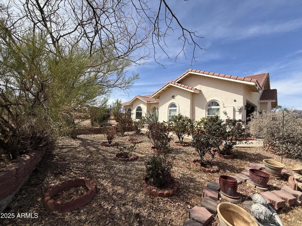 Currently Displayed Property Photo