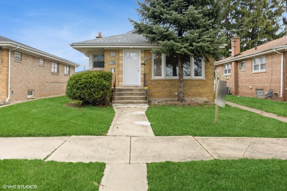Currently Displayed Property Photo