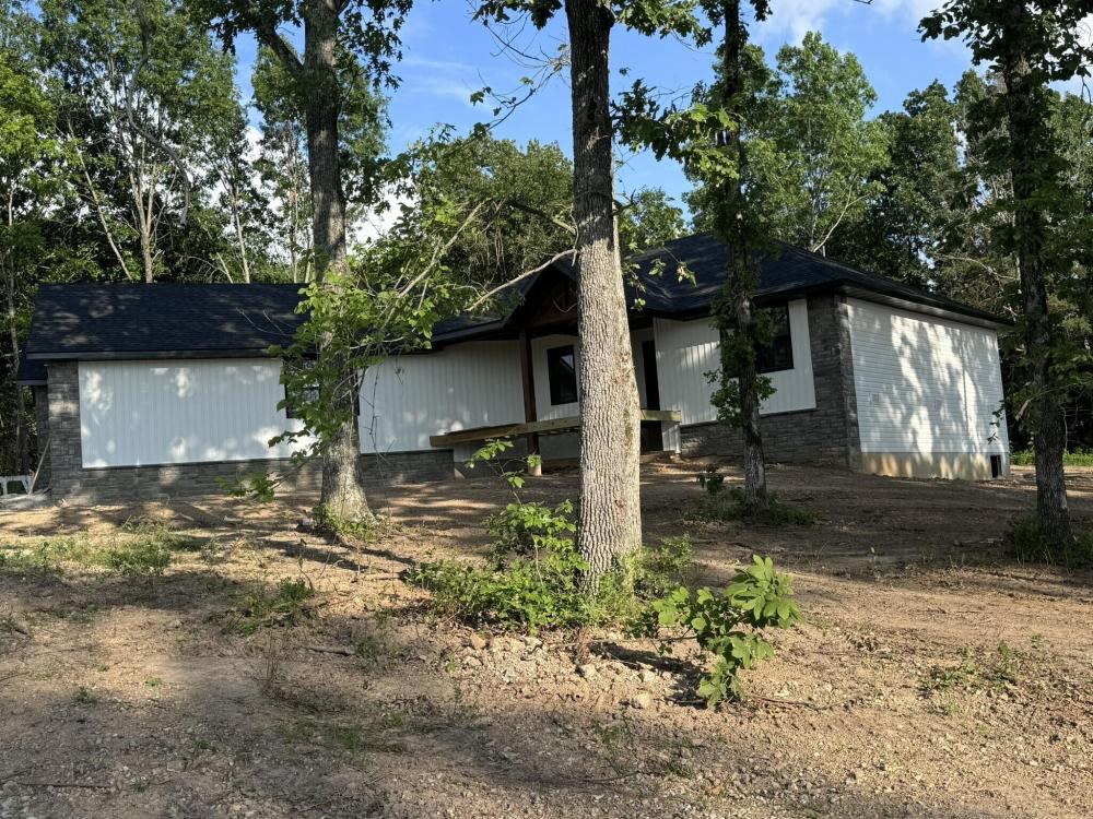 Currently Displayed Property Photo