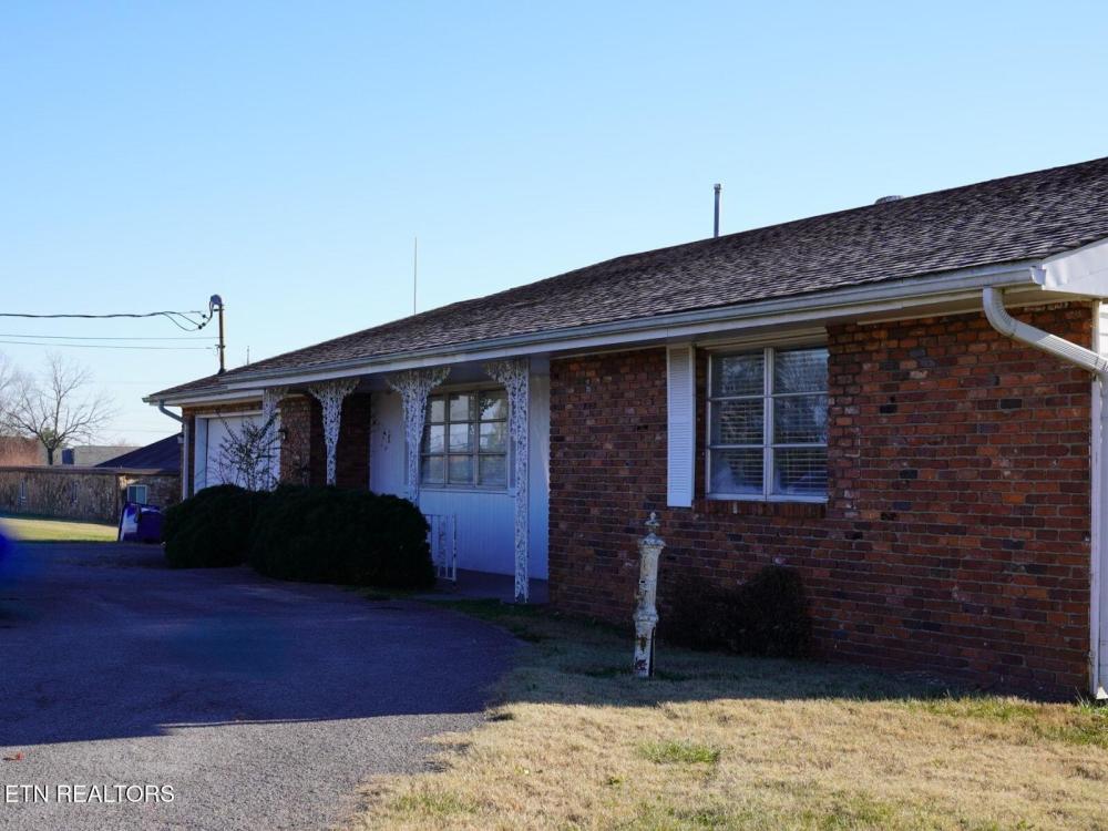 Currently Displayed Property Photo