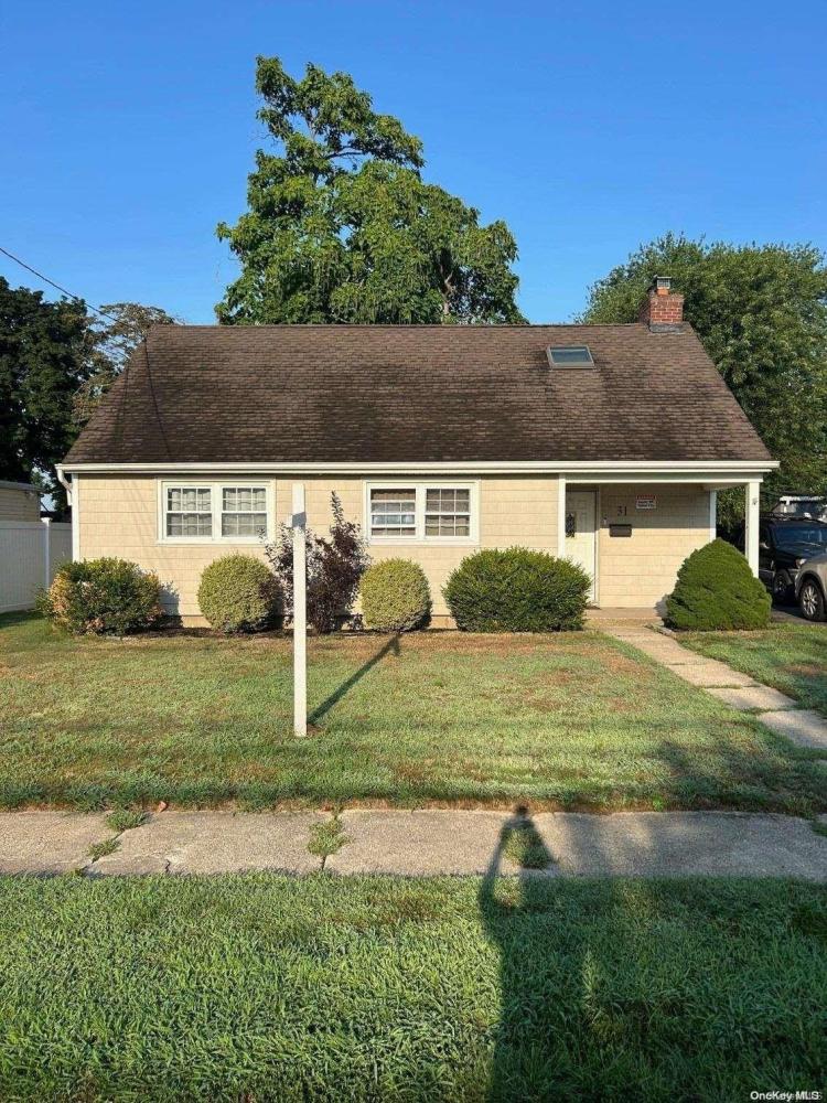Currently Displayed Property Photo