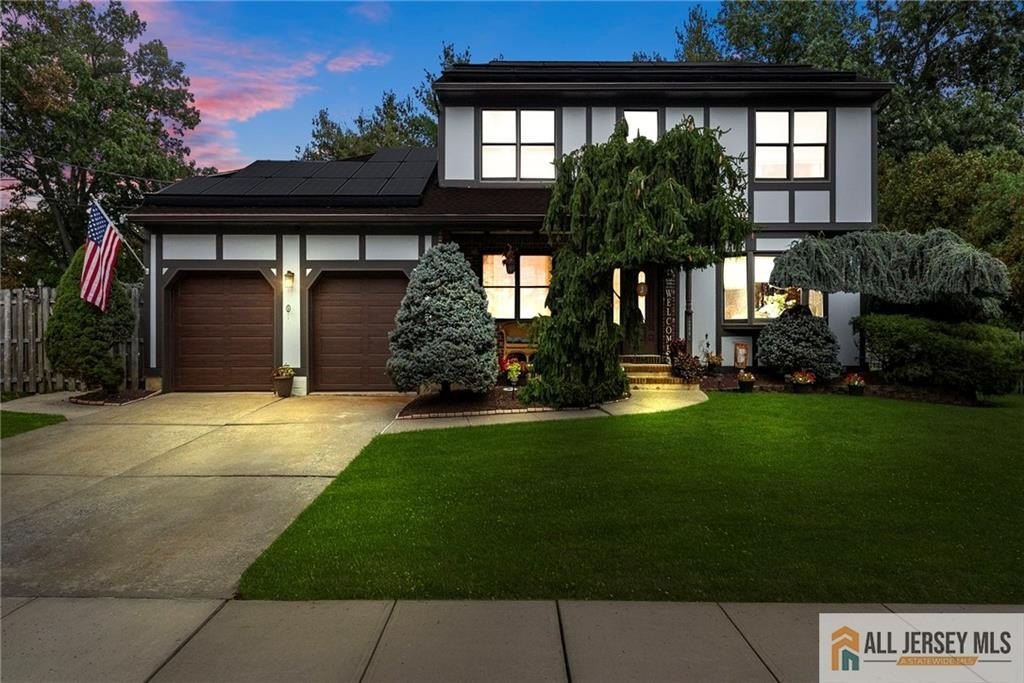 Currently Displayed Property Photo