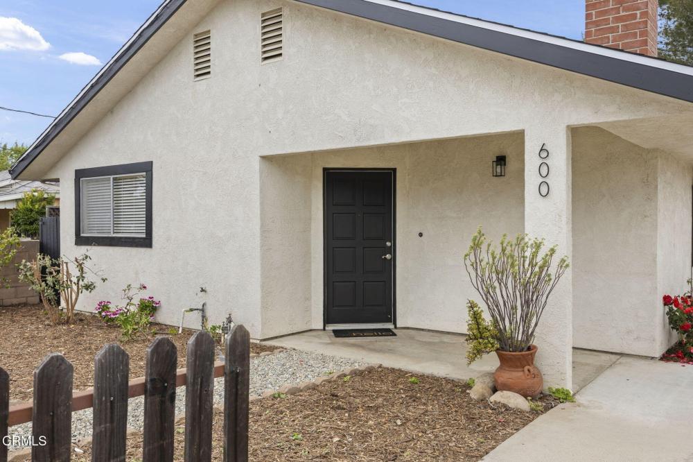 Currently Displayed Property Photo