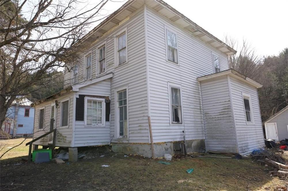 Currently Displayed Property Photo