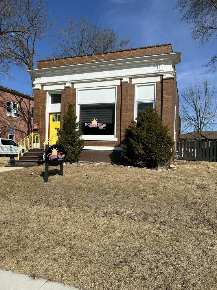 Currently Displayed Property Photo
