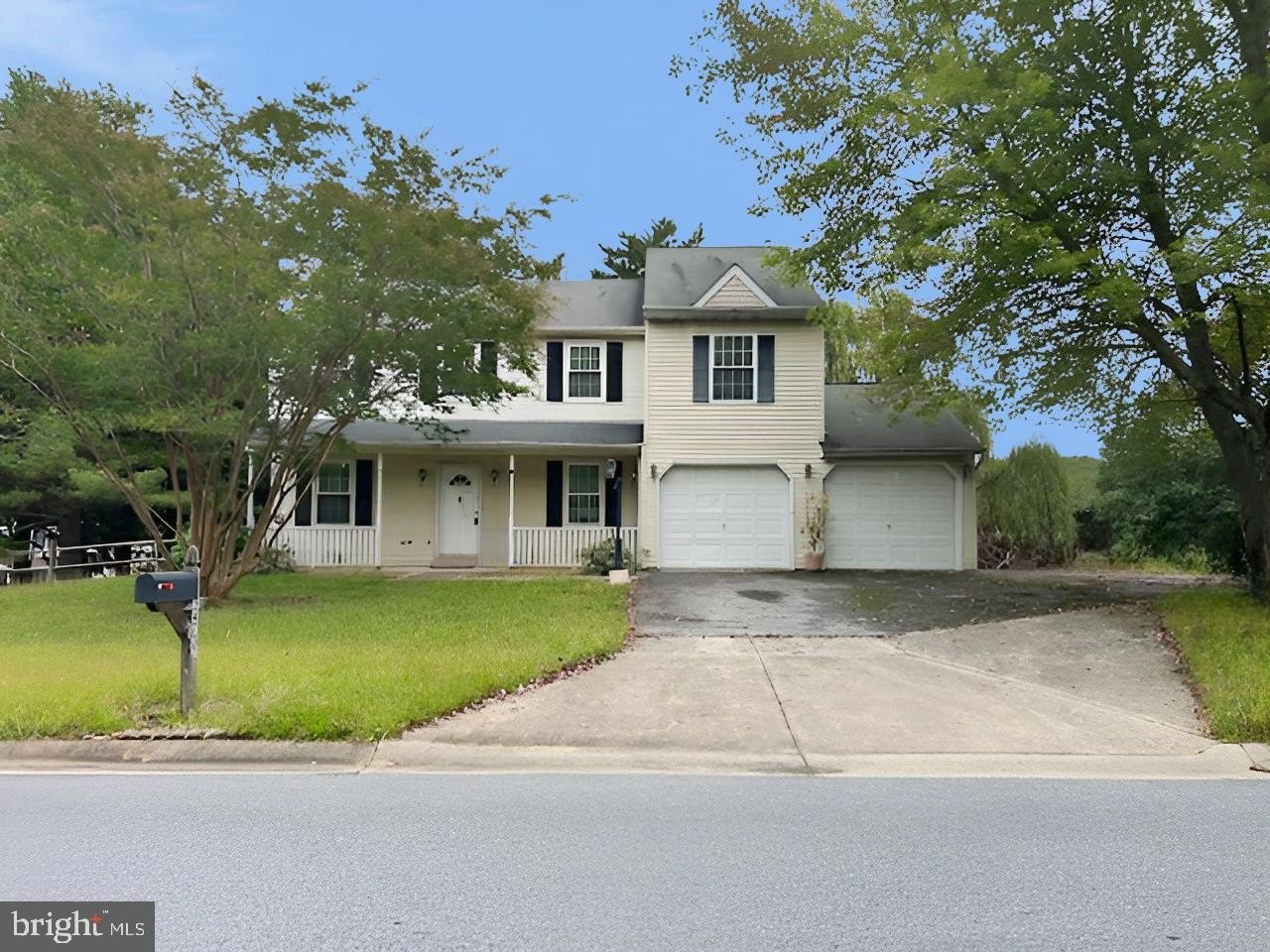 Currently Displayed Property Photo