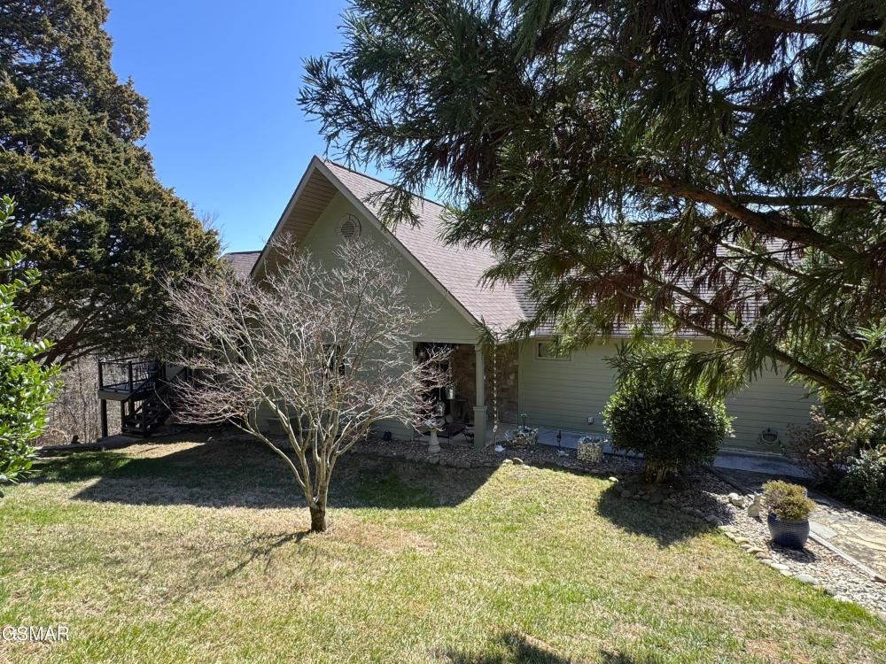 Currently Displayed Property Photo