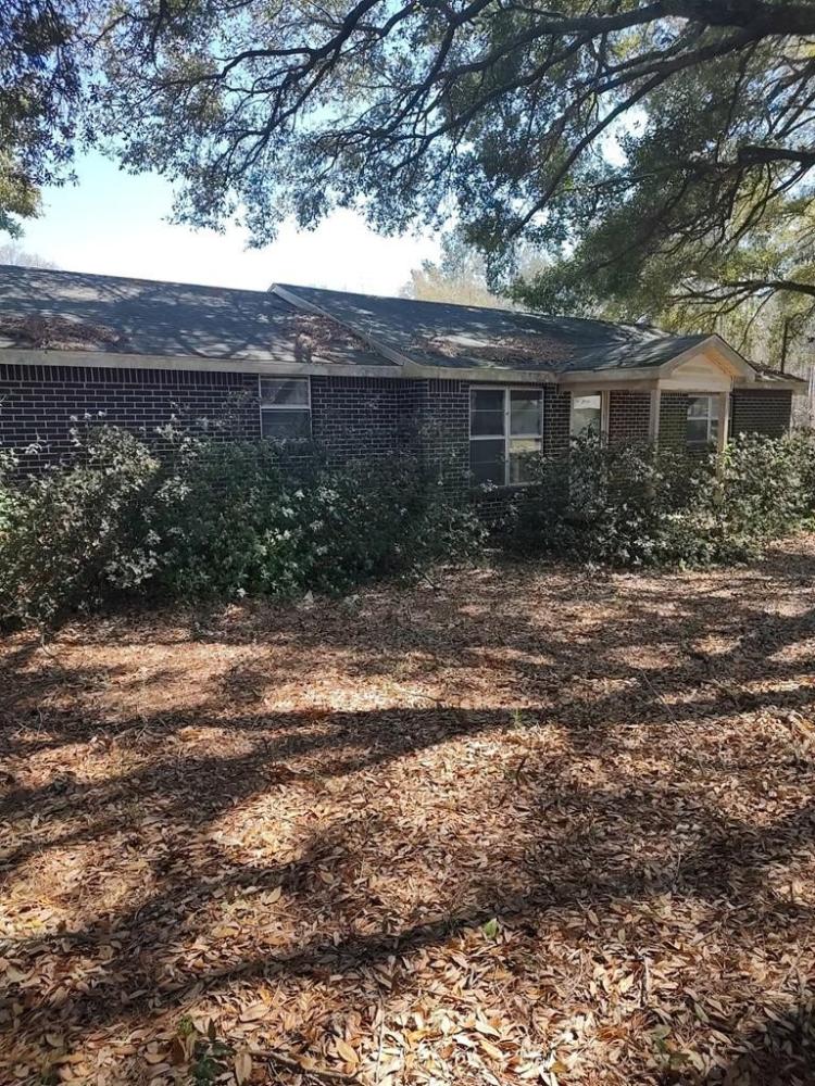 Currently Displayed Property Photo
