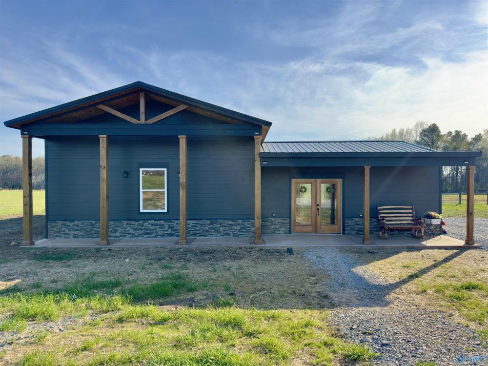 Currently Displayed Property Photo