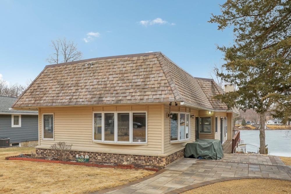 Currently Displayed Property Photo