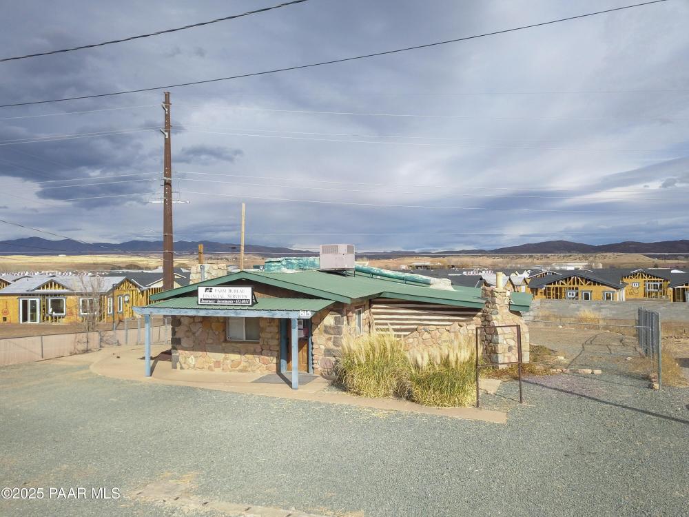 Currently Displayed Property Photo
