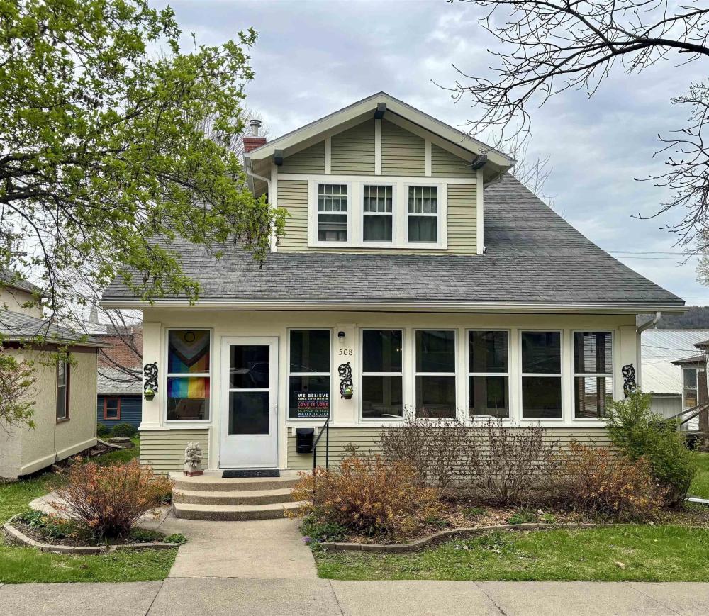 Currently Displayed Property Photo