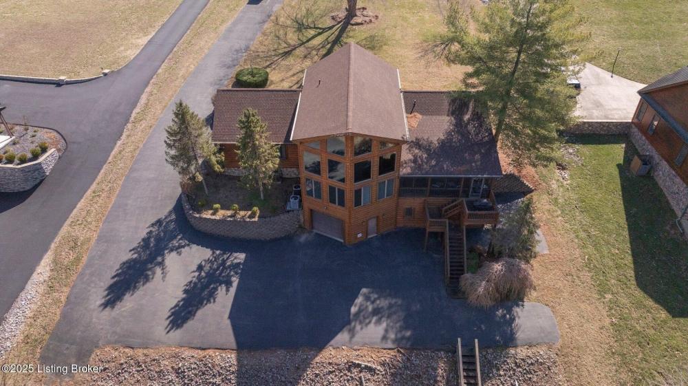 Currently Displayed Property Photo