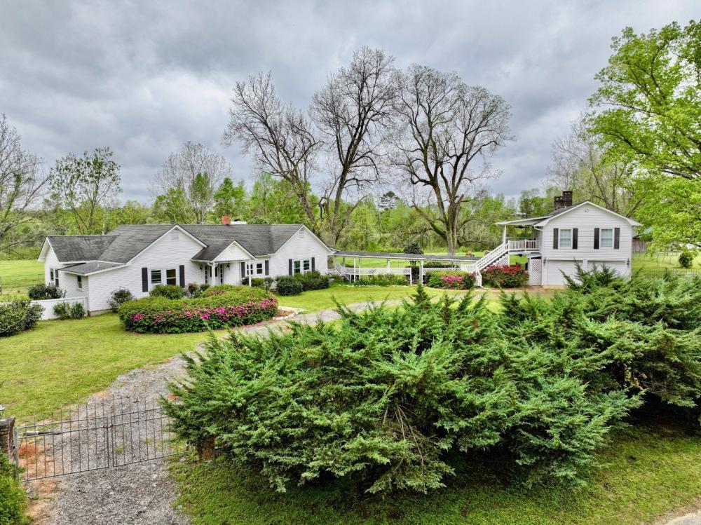 Currently Displayed Property Photo