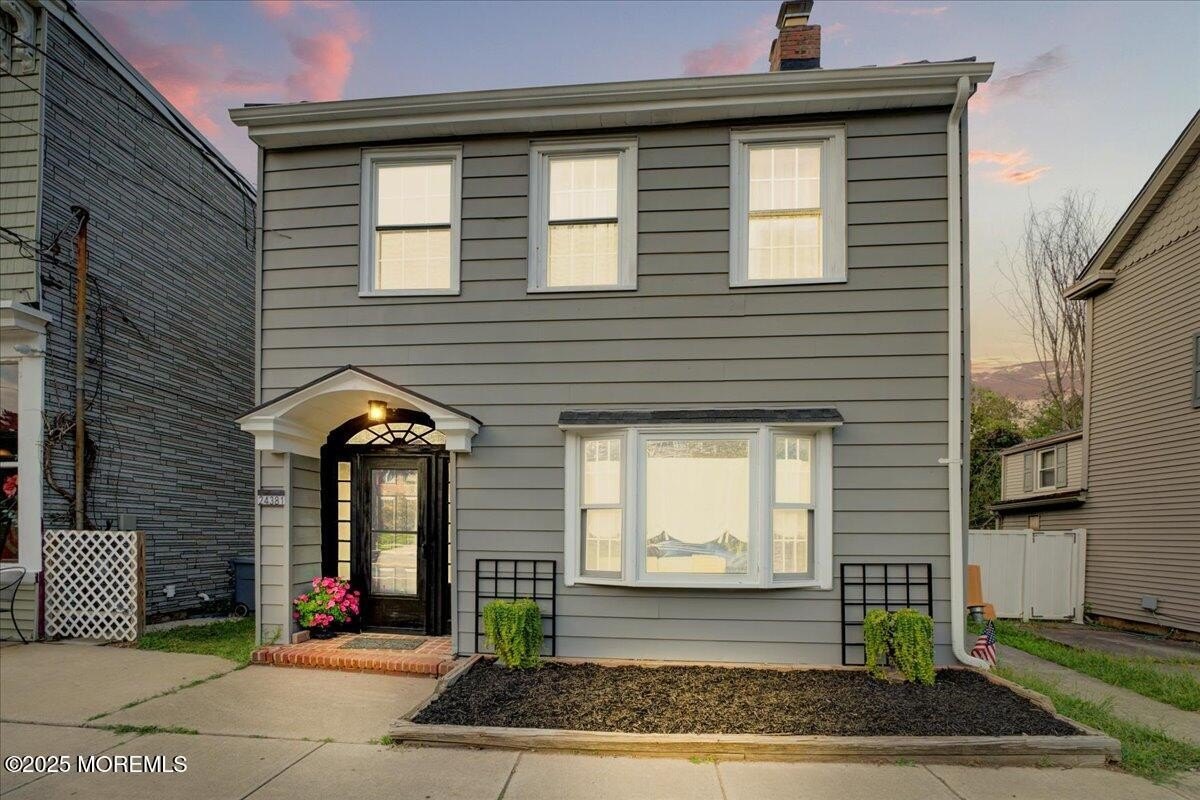 Currently Displayed Property Photo