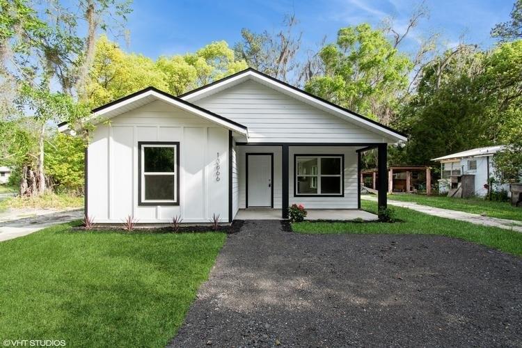Currently Displayed Property Photo