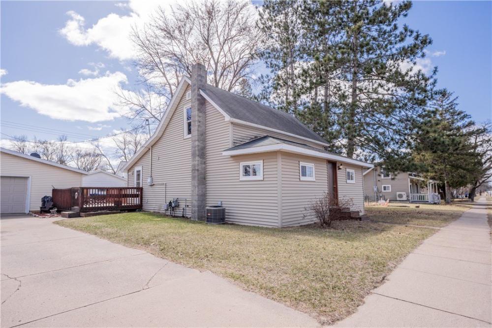 Currently Displayed Property Photo