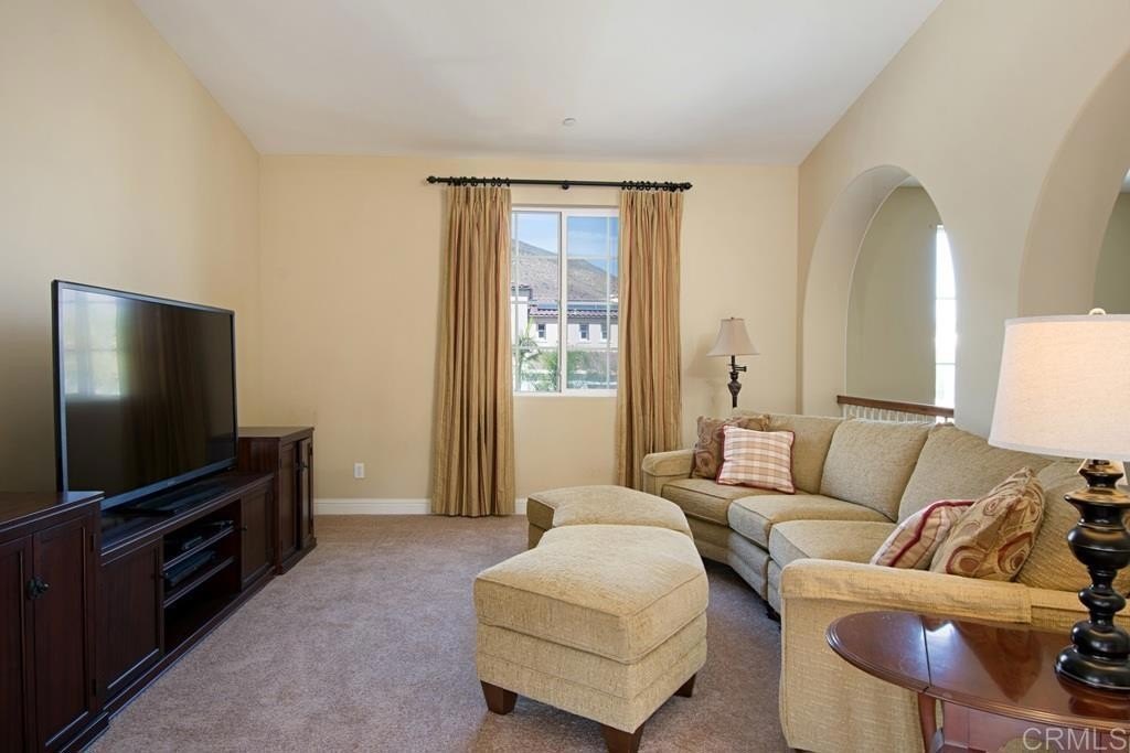 Currently Displayed Property Photo