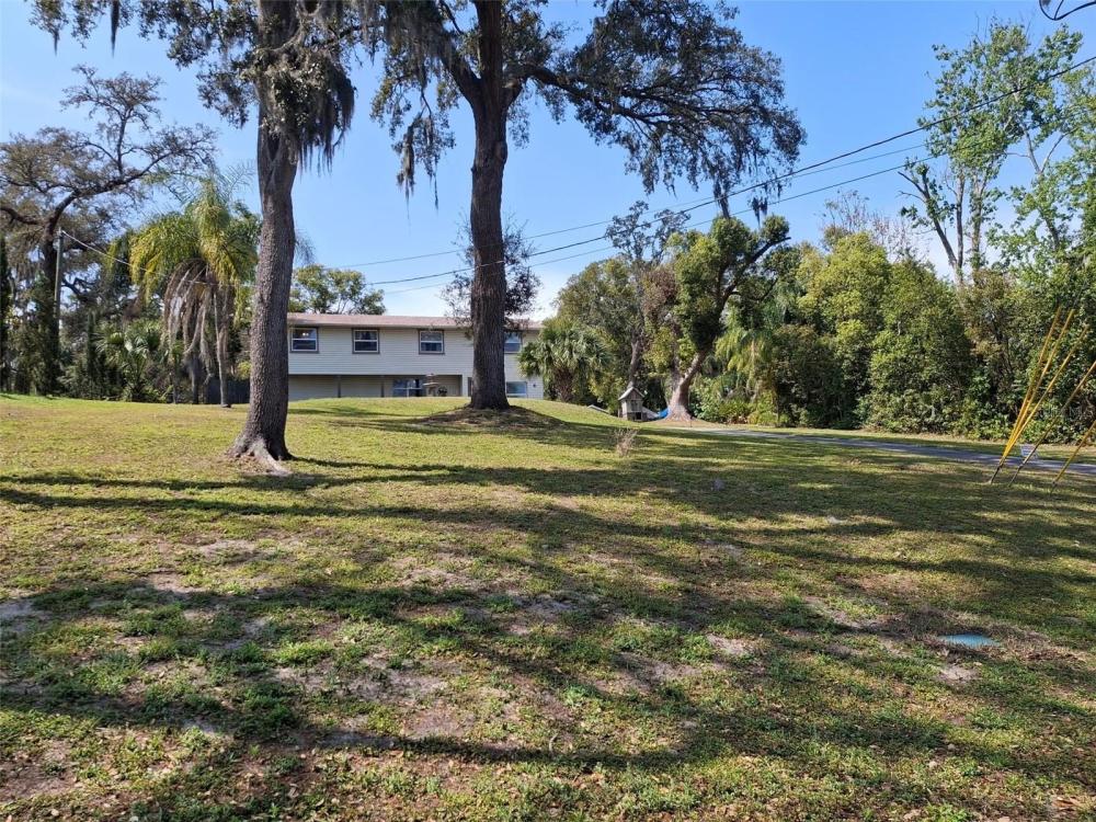 Currently Displayed Property Photo