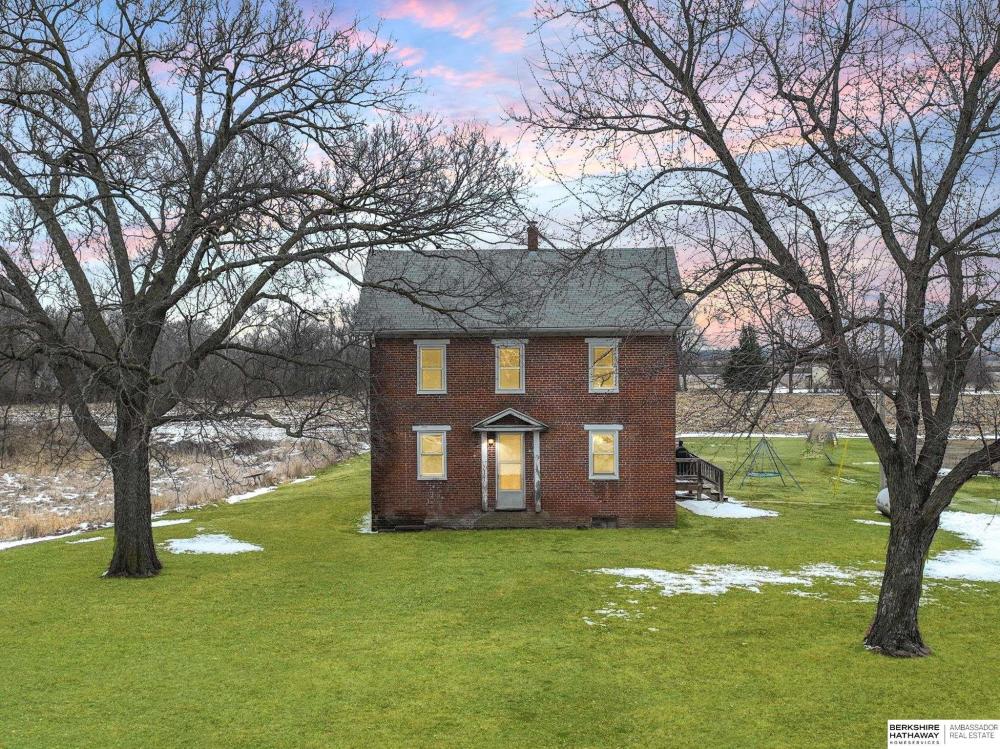 Currently Displayed Property Photo